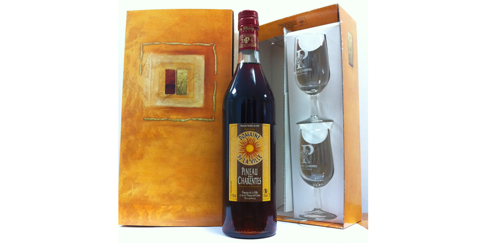 bouteille-pineau-des-charentes-coffret-traditionnel-rose